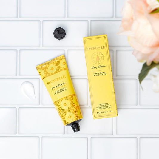 Should You Use a Water-Based Moisturizer or an Oil-Based Moisturizer?